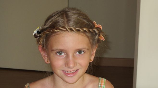 The crown hair dew.